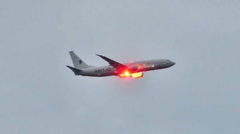 Boeing P-8A Poseidon flies over Fairhope JAN 14 2025