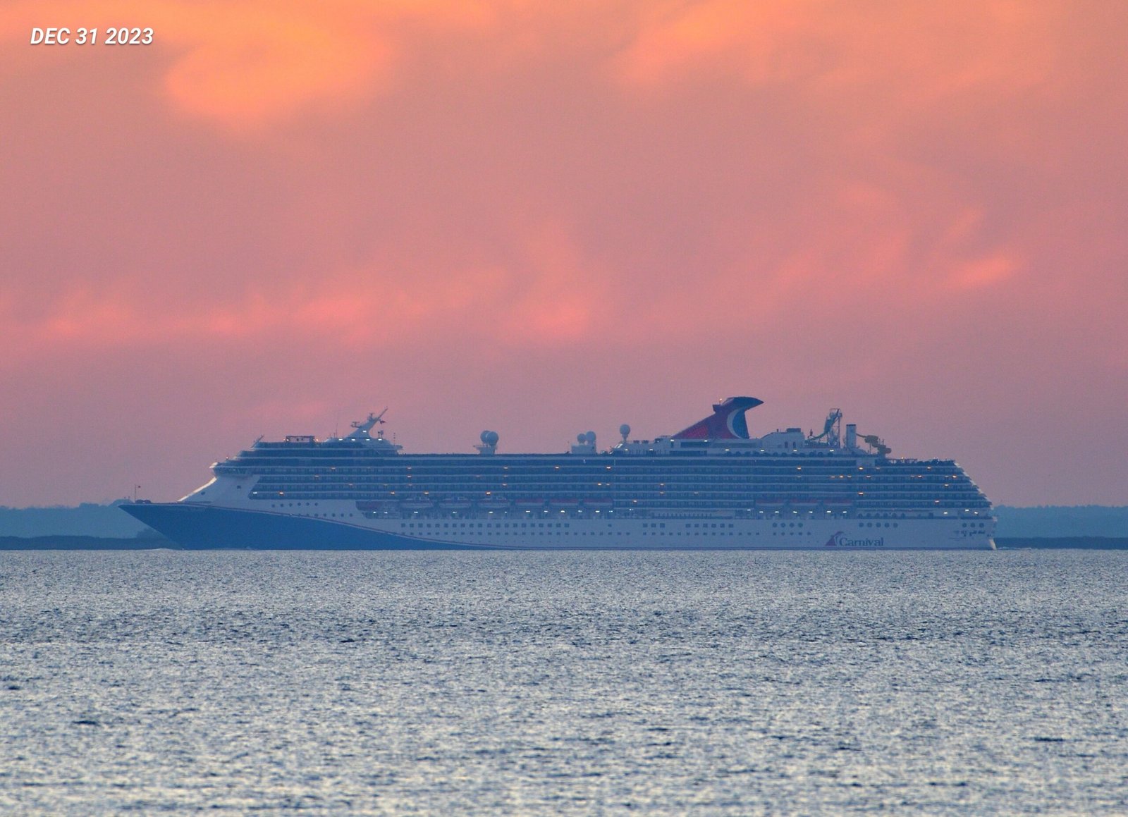 Carnival Spirit leaves Mobile in DEC 2003