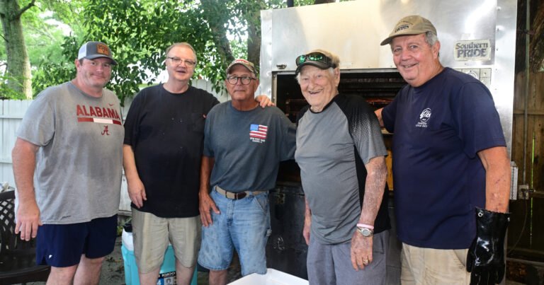 Fairhope’s Elks Are Smokin’