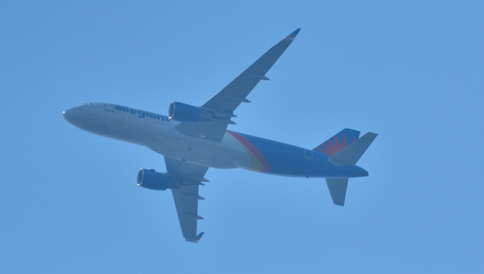 Allegiant Air flight 1358 passes over Fairhope