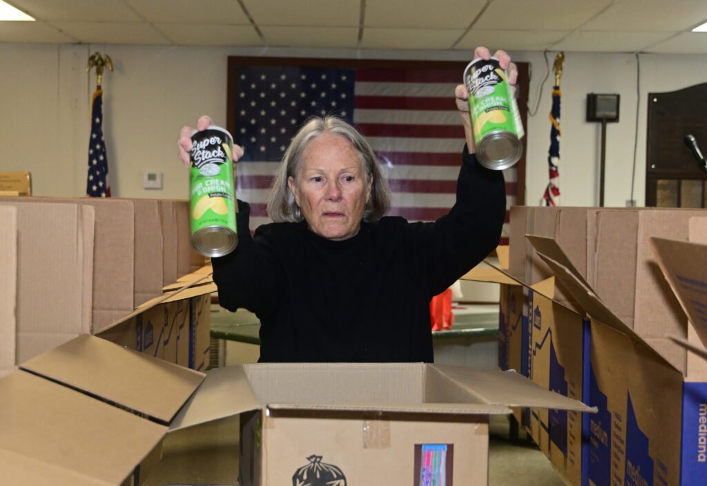 Fairhope Elks Lodge Christmas food drive