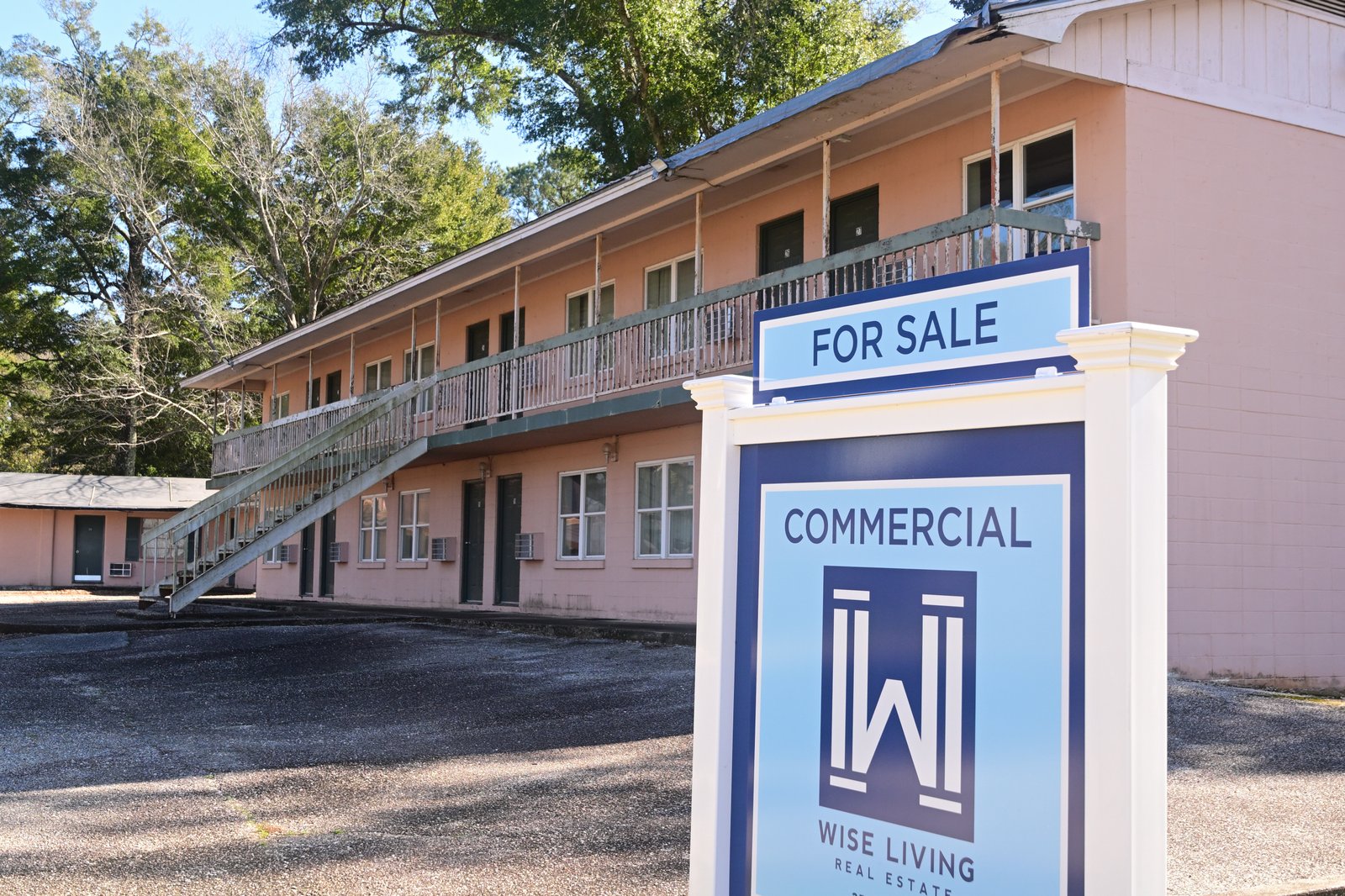 Baron's Inn in Fairhope, Alabama