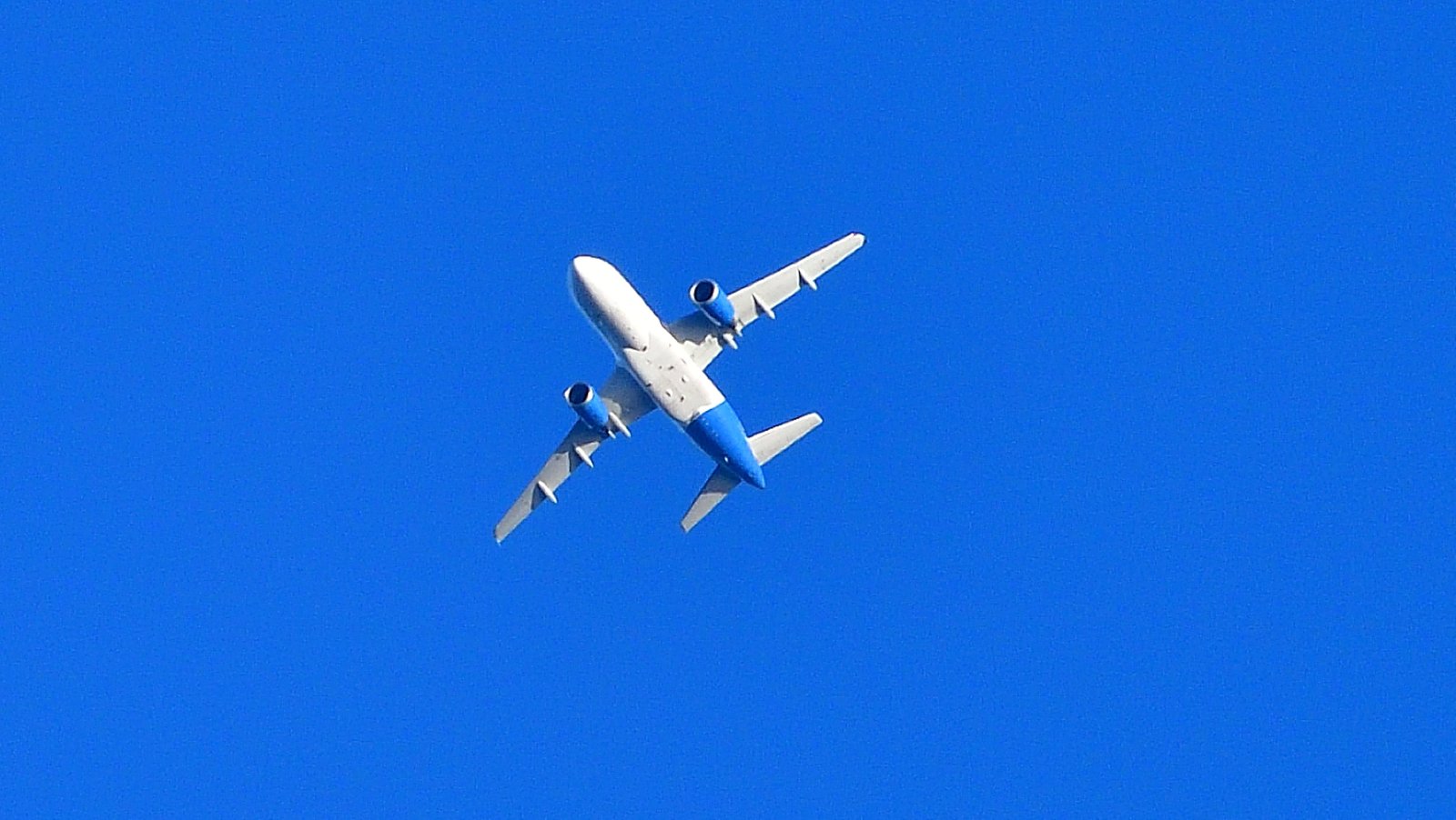 An Allegiant Air Airbus A319 passes over Fairhope FEB 9th 2026