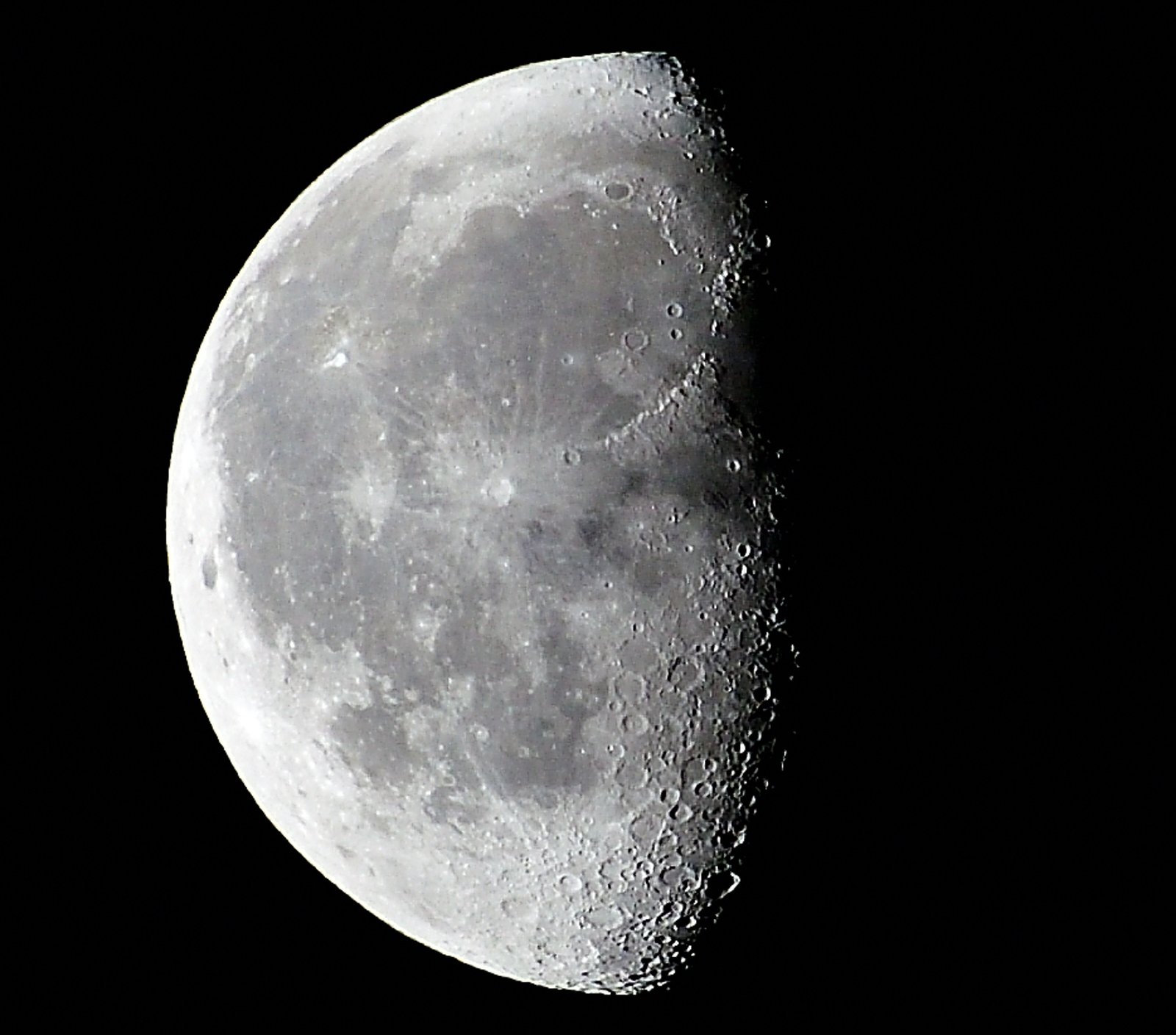 The moon APR 08 2026