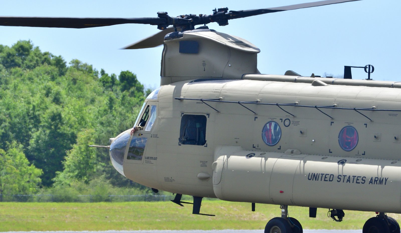 US Army Boeing CH-47 Chinook in Fairhope APR 10 2026
