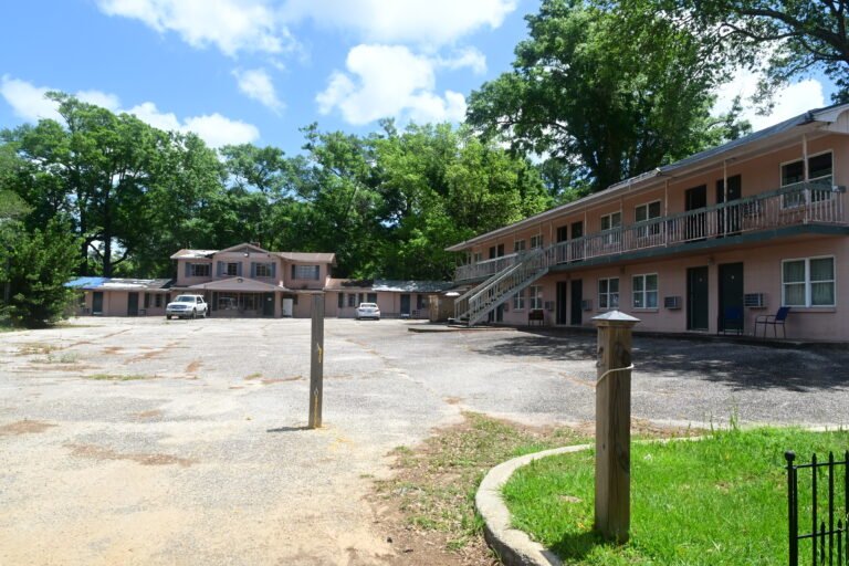 Baron's Inn, Fairhope, Alabama